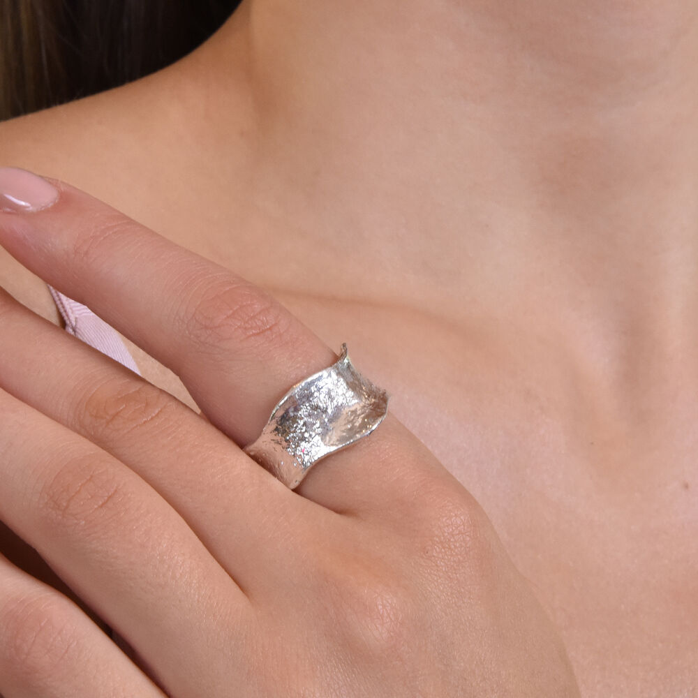 Culturesse Gwenore Textured Silver Open Ring