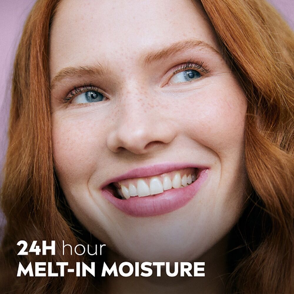 NIVEA 24h Melt-In Moisture Blackberry Shine Lip Balm 4.8g