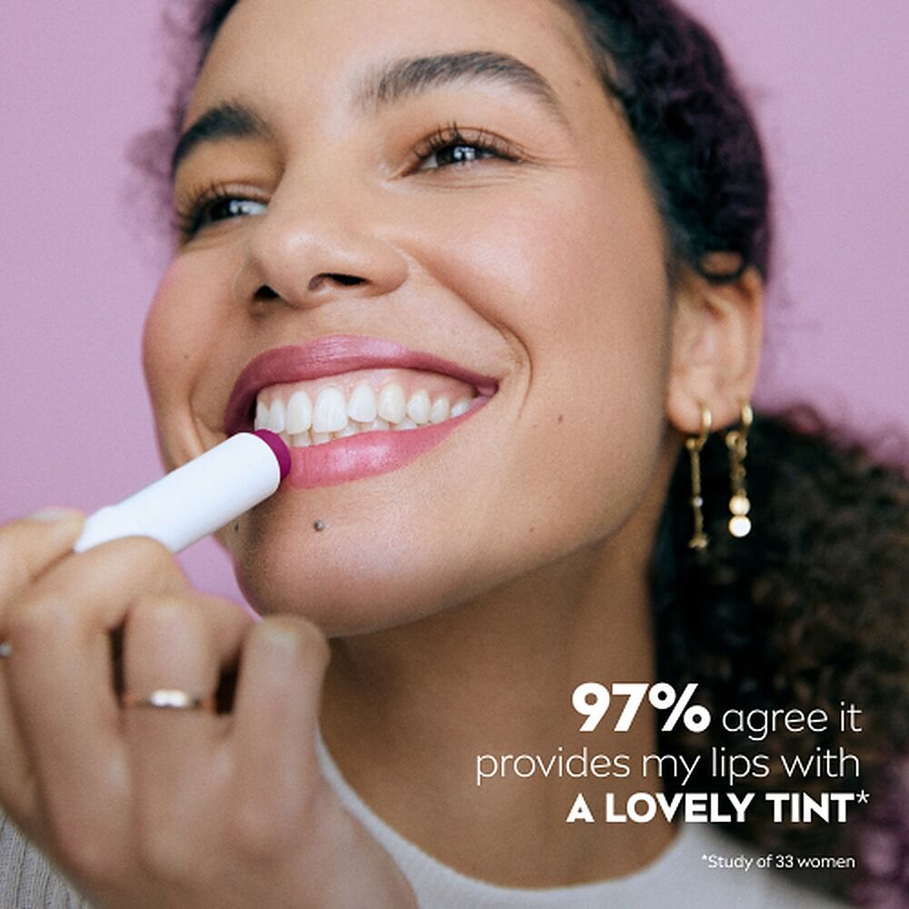 NIVEA 24h Melt-In Moisture Blackberry Shine Lip Balm 4.8g