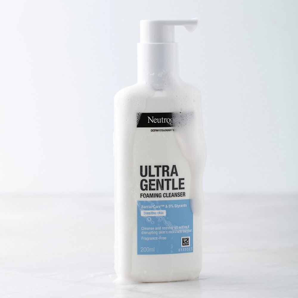 Neutrogena Ultra Gentle Foaming Face Cleanser 200mL