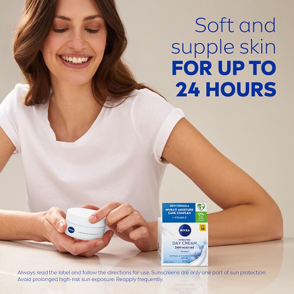NIVEA Hydrating Day Cream SPF30 50mL