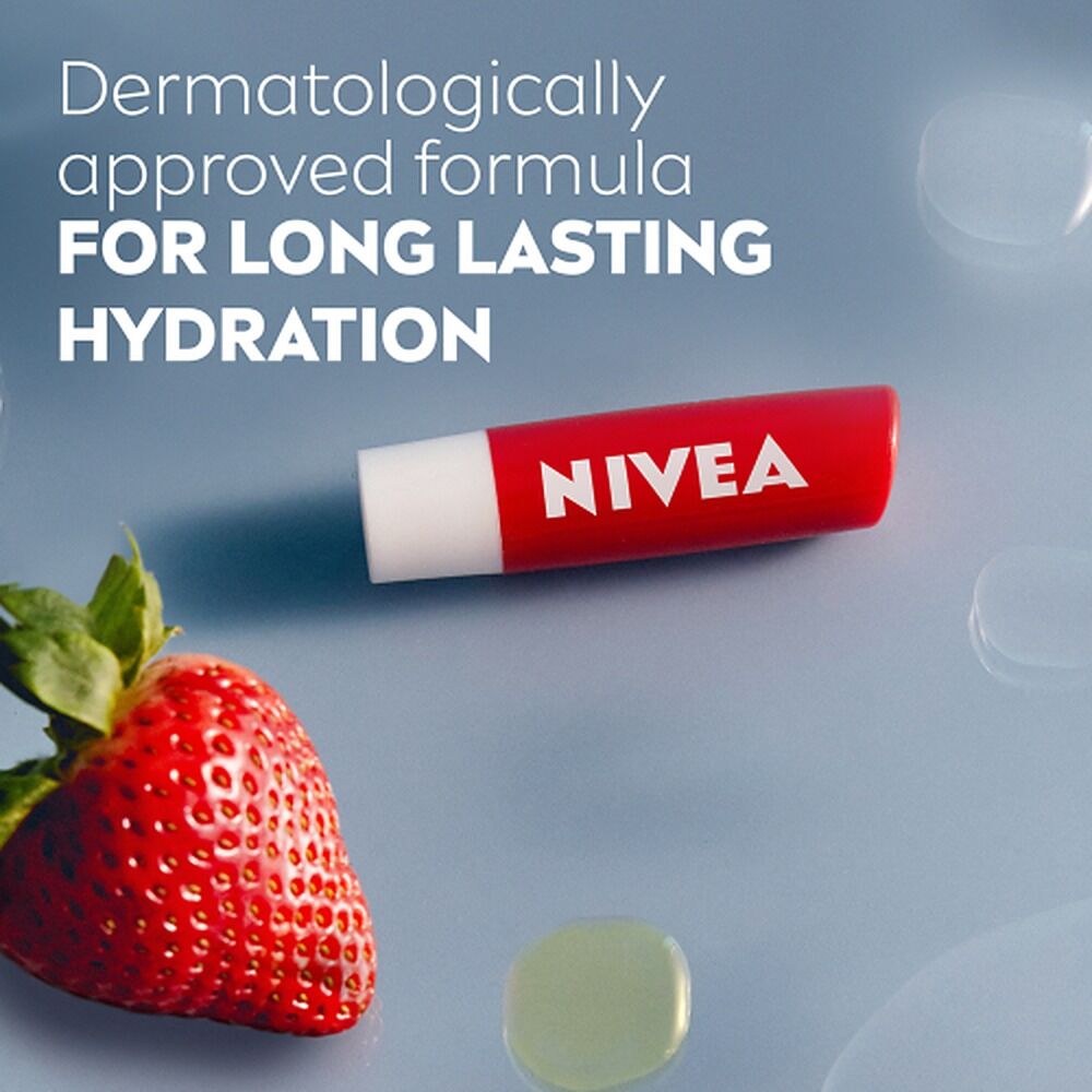 NIVEA 24h Melt-In Moisture Lip Balm Strawberry Shine 4.8g
