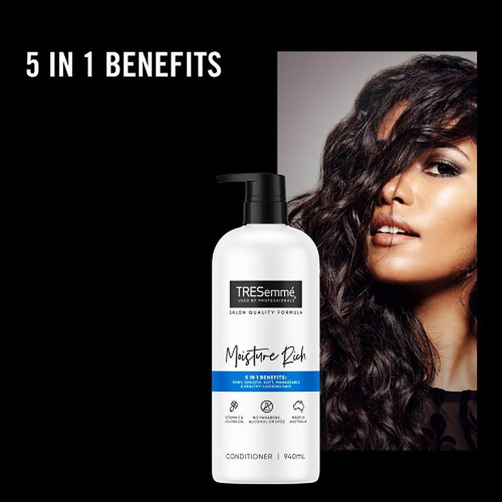 TRESemme Moisture Rich Conditioner 940mL