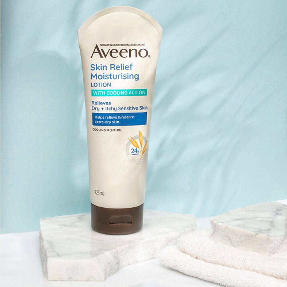 Aveeno Skin Relief Moisturising Body Lotion with Cooling Action 225mL