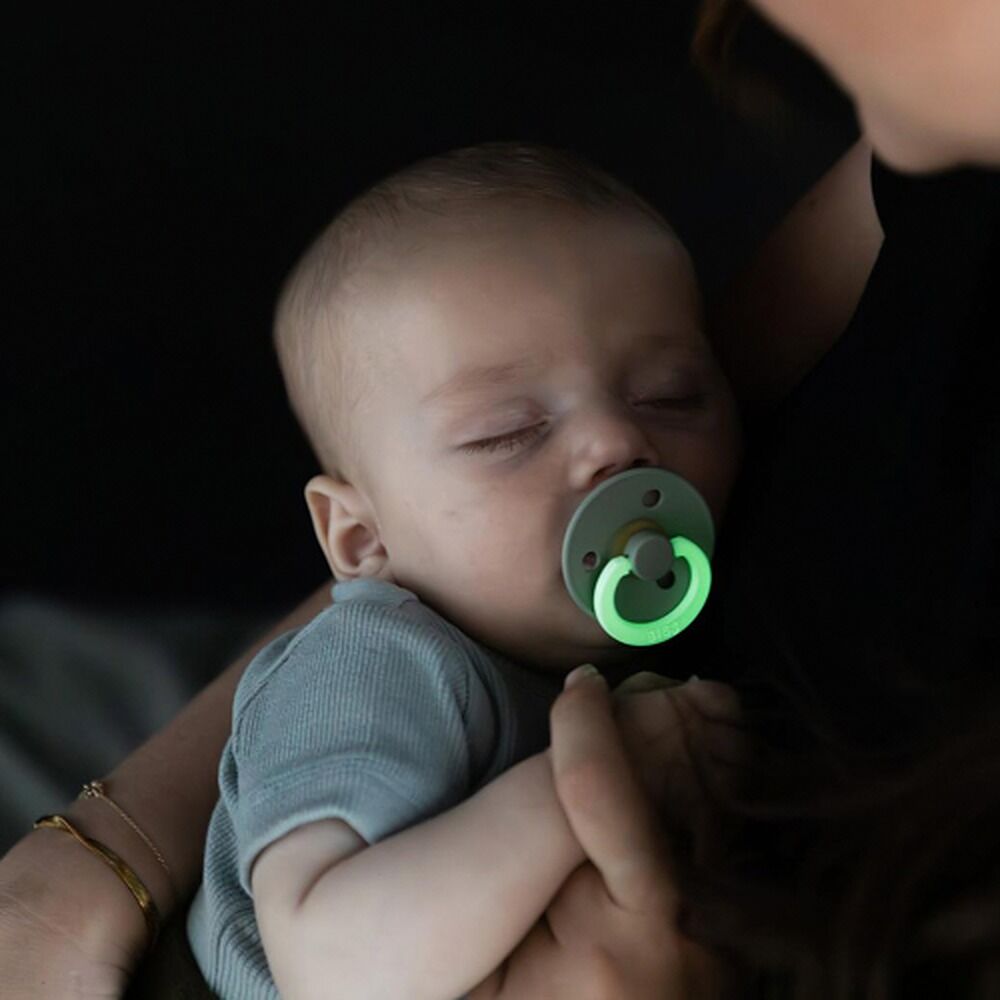 Bibs Colour Pacifier Glow in the Dark Blush Size 3 2 Pack