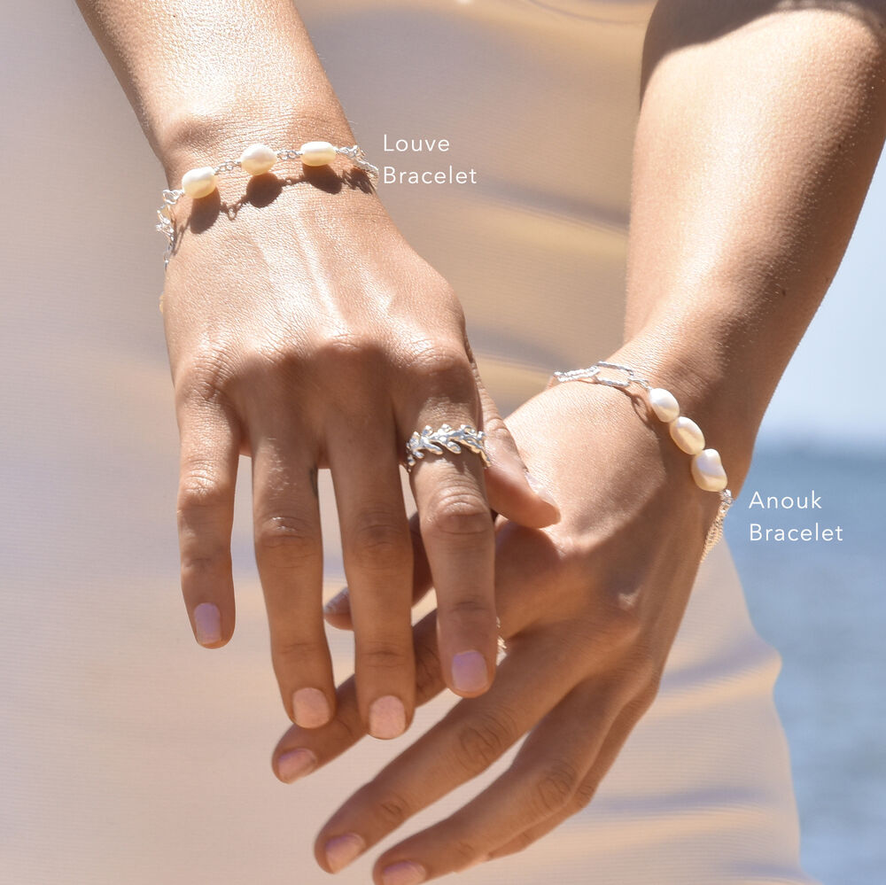 Culturesse Anouk Freshwater Pearl Dual Chain Bracelet (Silver)
