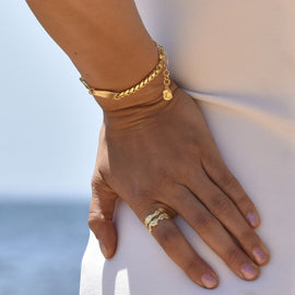 Culturesse Esther Sculpture Plate Link Chain Bracelet (Gold Vermeil)