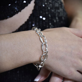 Culturesse Vairea Artsian Sculptured Link Chain Bracelet
