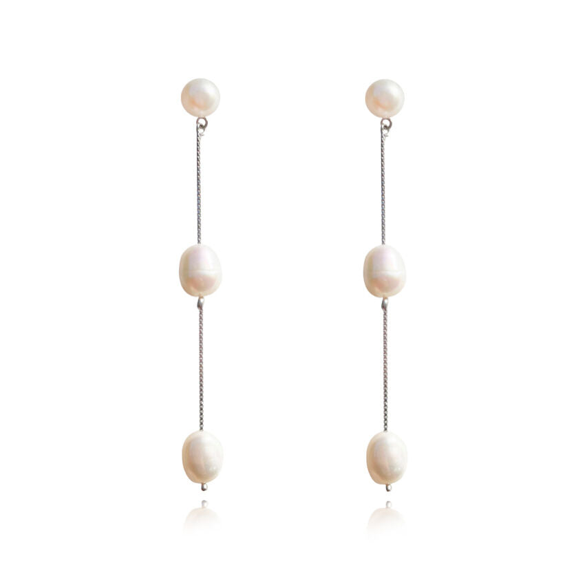 Culturesse Lana Freshwater Pearl String Earrings