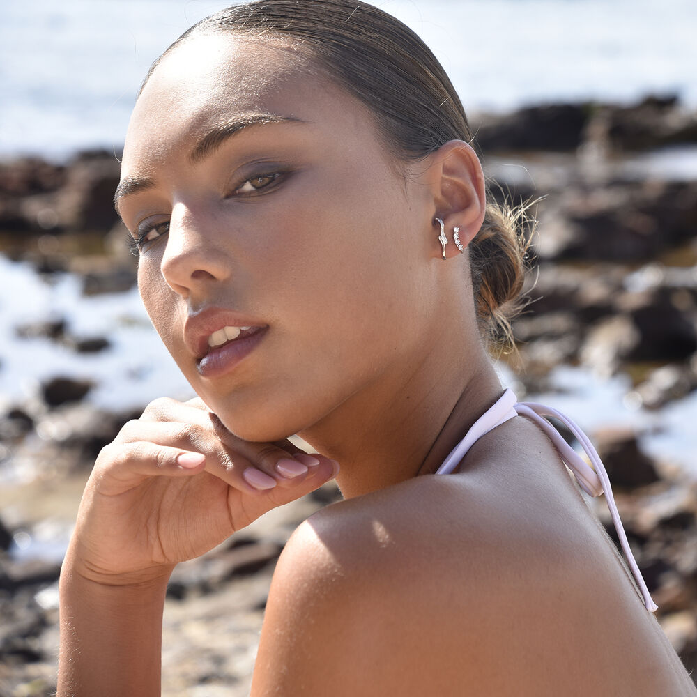 Culturesse Alanna Diamante Curve Stud Earrings (Silver)