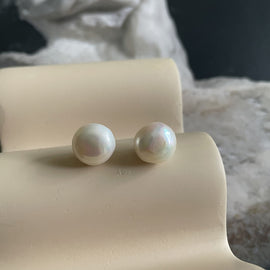 Culturesse Bay Baroque Pearl Stud Earrings (Imperfect No.2)