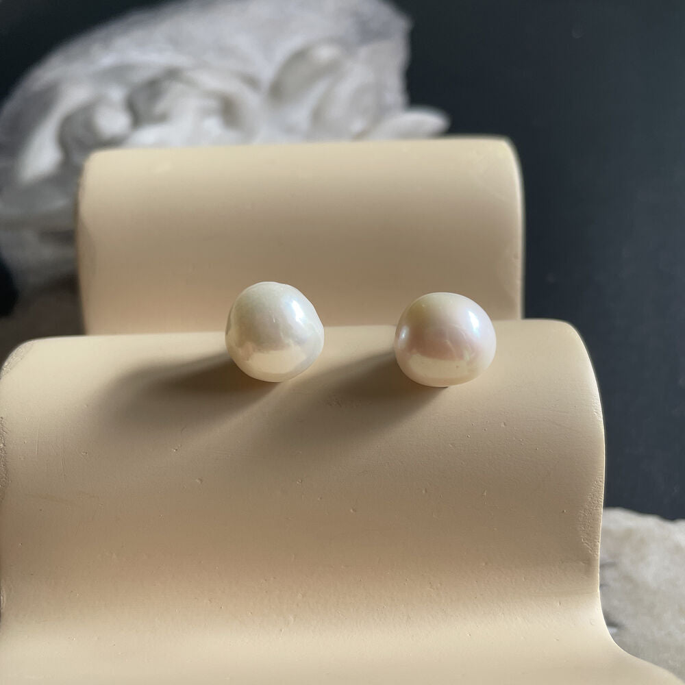Culturesse Bay Baroque Pearl Stud Earrings (Imperfect No.6)