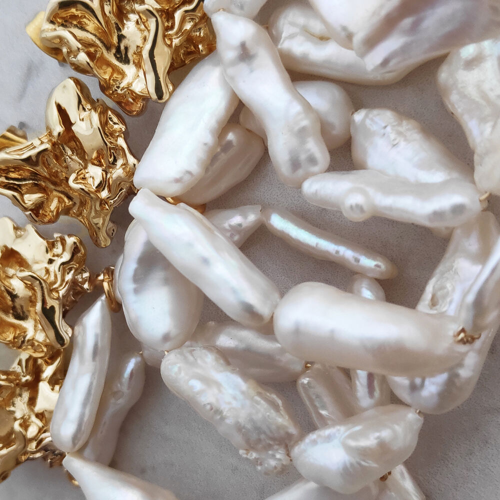 Culturesse Rosalyn Coastal Devine Pearl Hoop Earrings