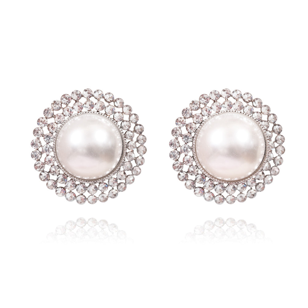 Culturesse Le Paris 60s Pearl Stud Earrings