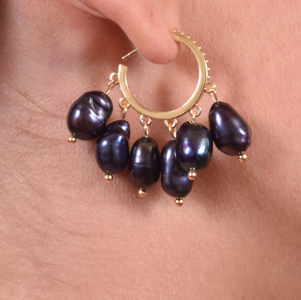 Culturesse Nerissa Black Freshwater Pearl Drop Earrings