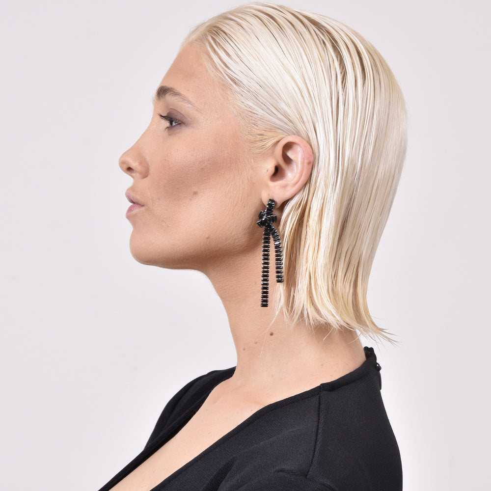 Culturesse Laila Noir Knot Earrings