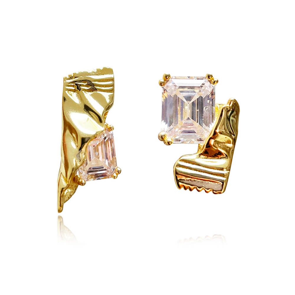 Culturesse Bonbons Artisan Mismatched Earrings (Gold Vermeil)