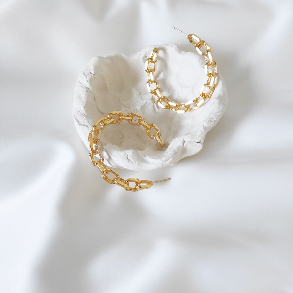 Culturesse Milan Chained Love Earrings