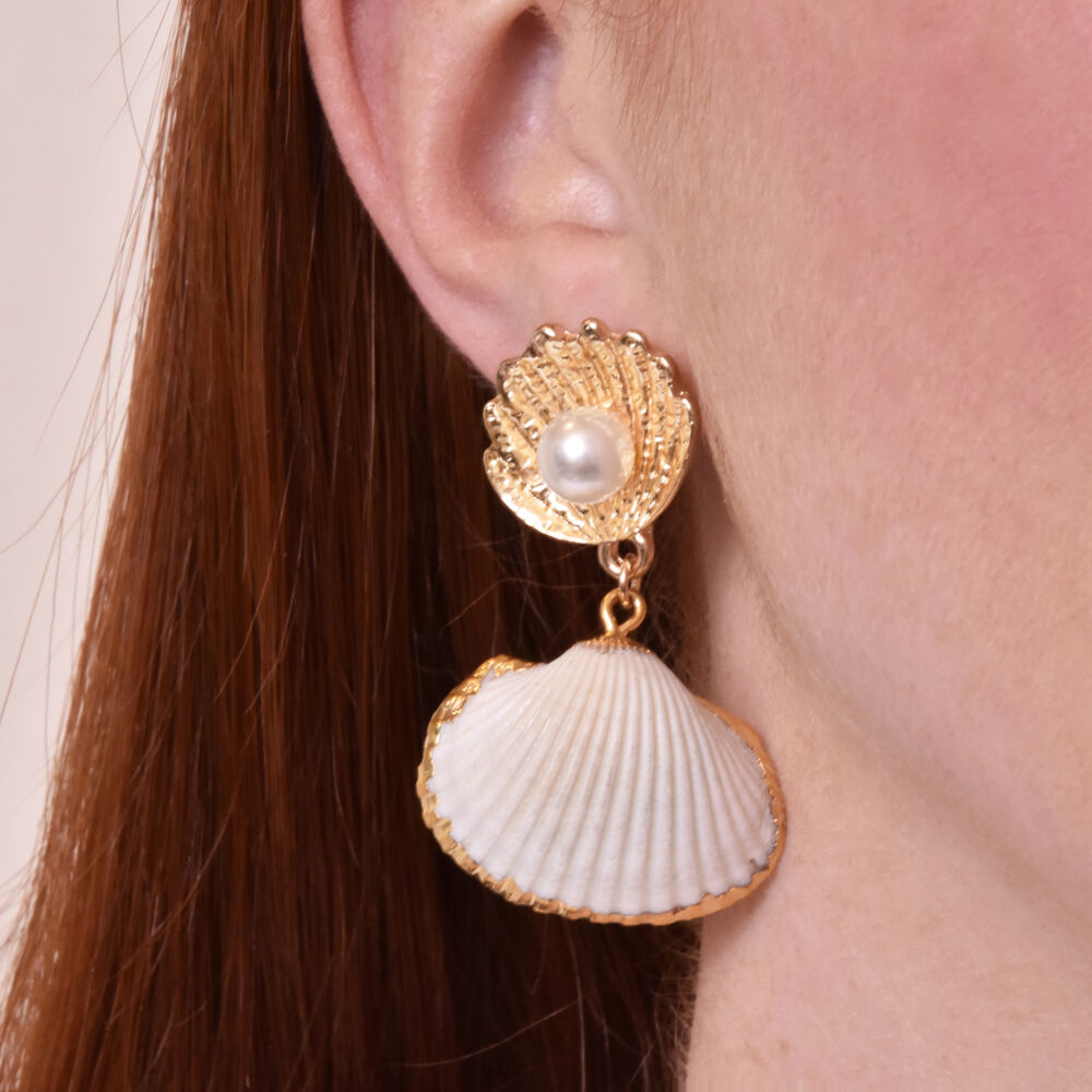 Culturesse Mercy Shell Drop Earrings