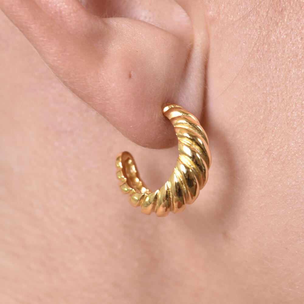 Culturesse Gianni Croissant C Hoop Earrings (Gold Vermeil)