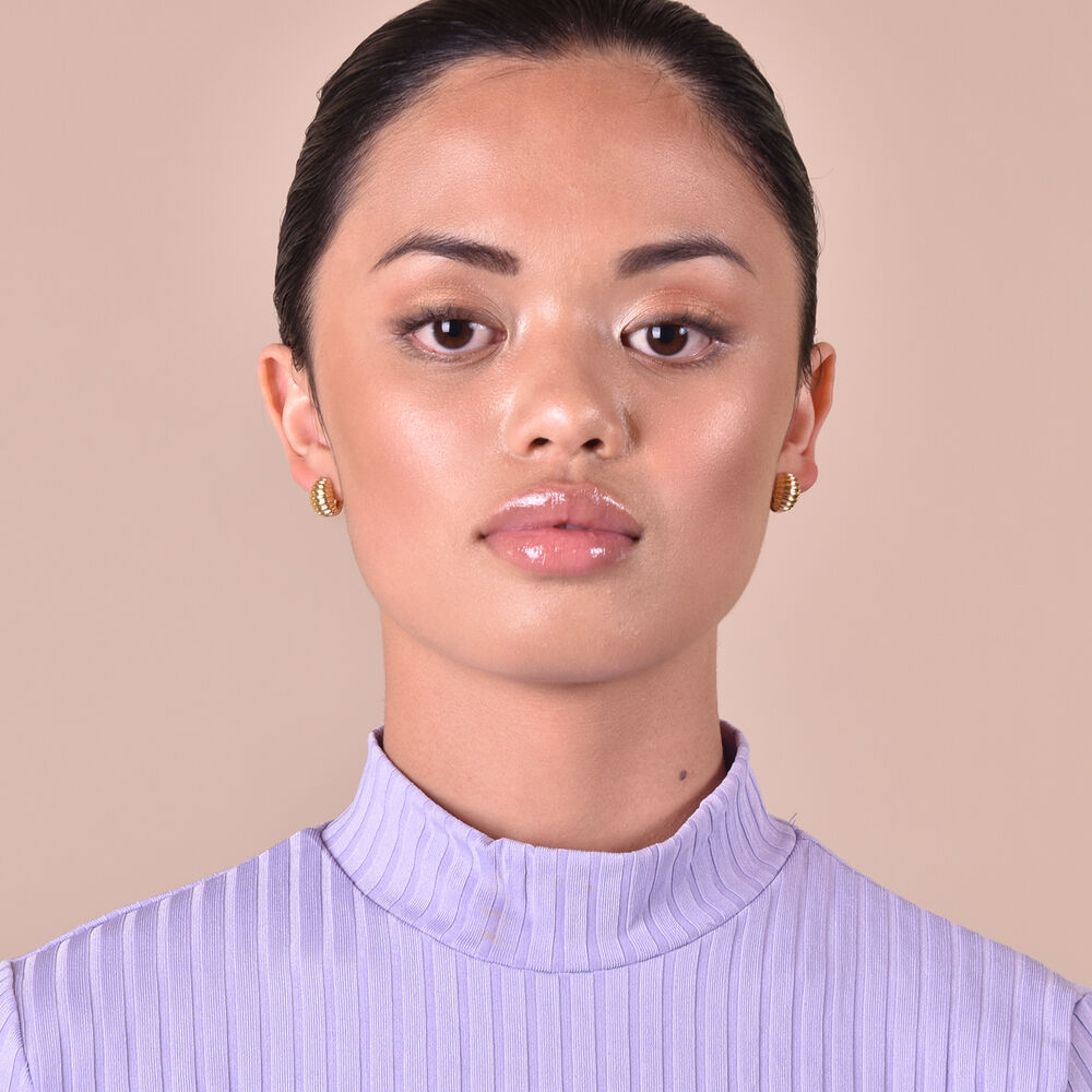 Culturesse Cass Dainty Croissant Huggie Earrings