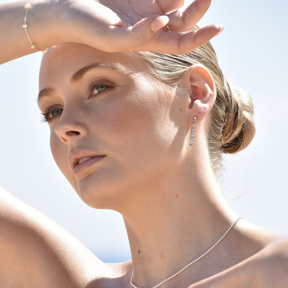 Culturesse Aka Dainty Sculptural Pebble Drop Earrings (Silver)