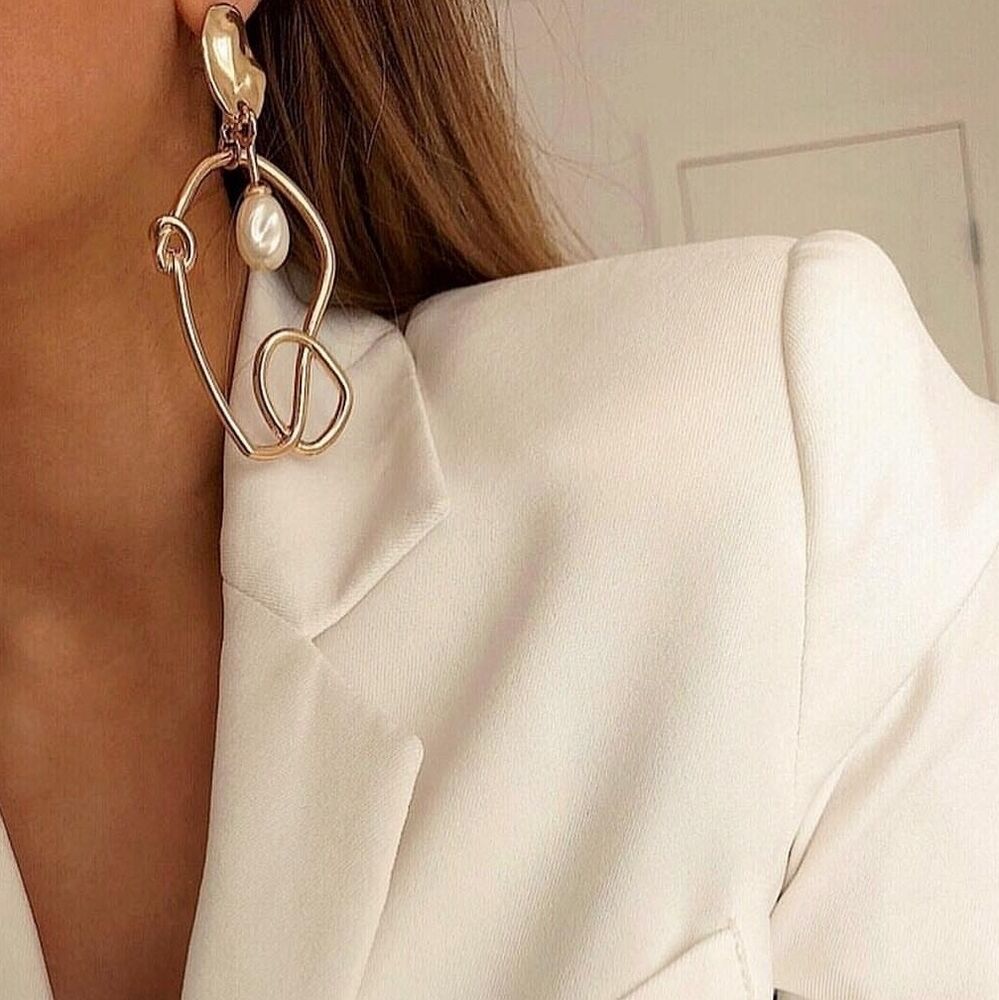 Culturesse Joliette Artsy Line Art Pearl Earrings
