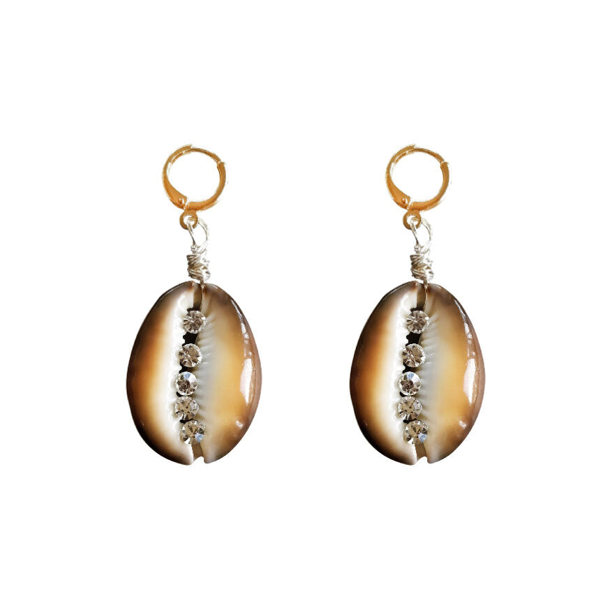 Culturesse Willow Runway Shell Art Earrings