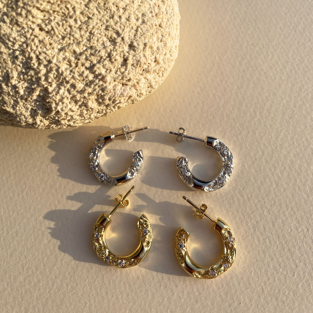 Culturesse Briar Sculptural Sparkle Hoop Earrings (Gold Vermeil)