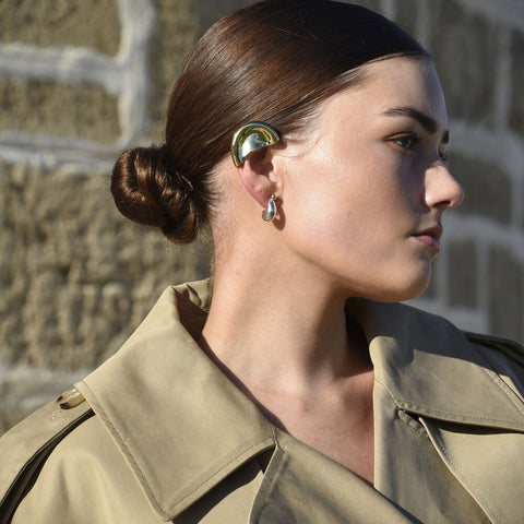 Culturesse Hanako Sculpture Ear Cuff (Gold Pair)