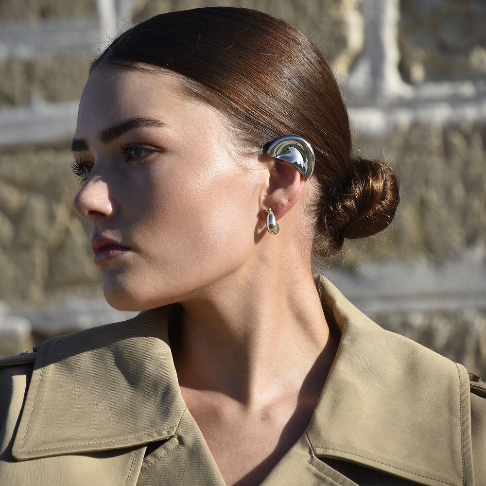Culturesse Hanako Sculpture Ear Cuff (Silver Pair)