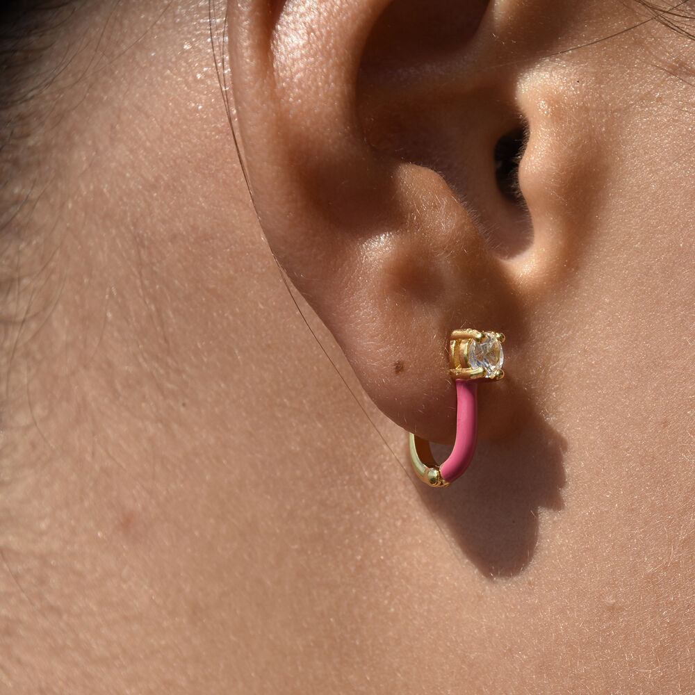 Culturesse Gabriela Diamante Enamel U Huggie Earrings (Fuchsia)