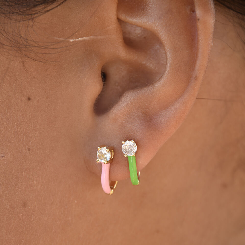Culturesse Gabriela Diamante Enamel U Huggie Earrings (Green)