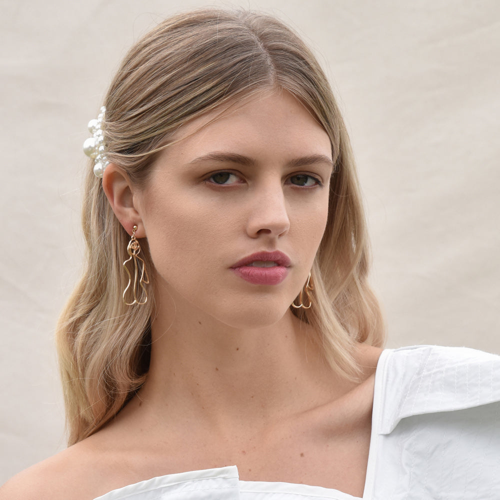 Culturesse Adren Female Back Line Art Earrings