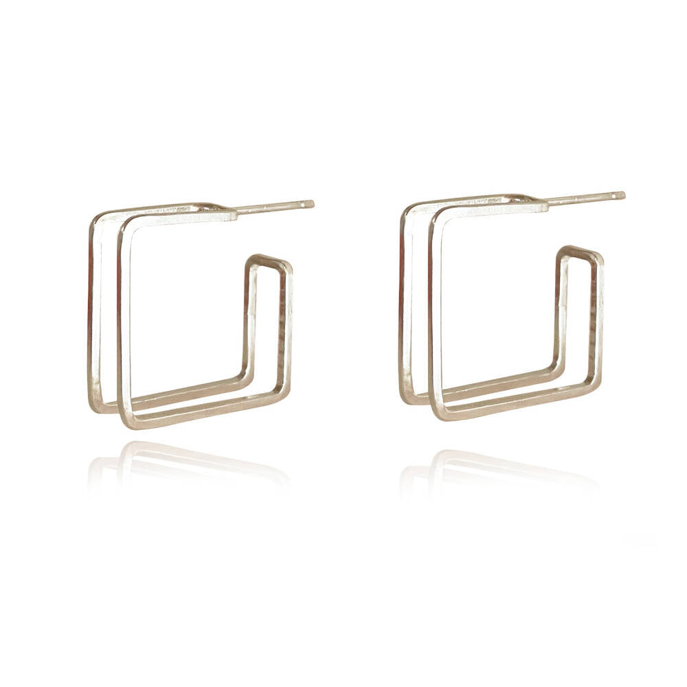 Culturesse Finley Sculpture Frame Earrings (Silver)