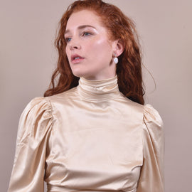 Culturesse Aura Freshwater Pearl Drop Earrings