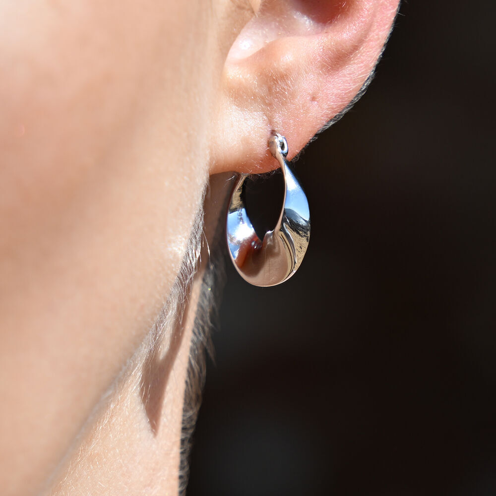Culturesse Raquel Flow Huggie Earrings (Silver)