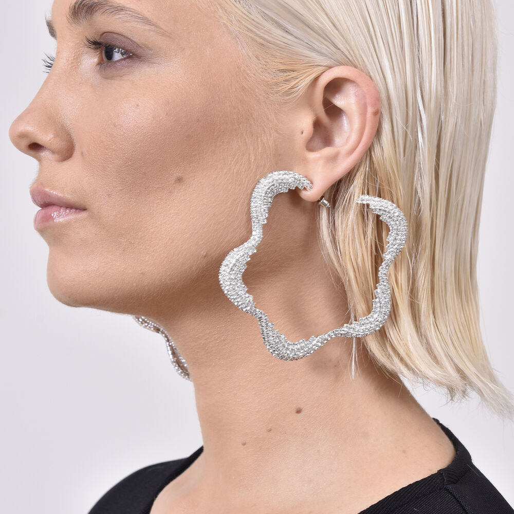 Culturesse Averi Oversized Flower Hoop Earrings