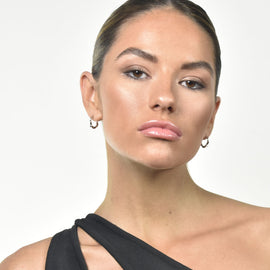 Culturesse Elodie Artsy Fluid Hoop Earrings (Silver)