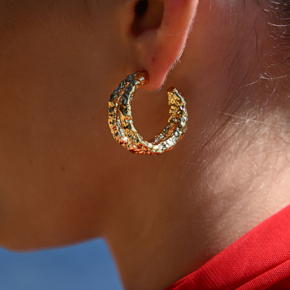 Culturesse Dejouer 24K Sculptured Twin Hoop Earrings