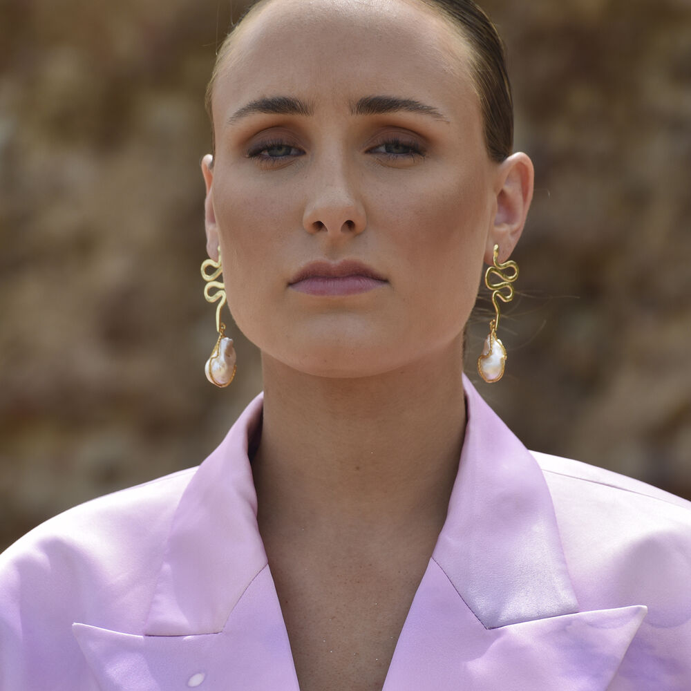 Culturesse L 'amour 24K Luxury Baroque Pearl  Drop Earrings