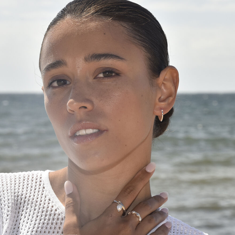 Culturesse Femi Classic Heart Huggie Earrings (Silver)