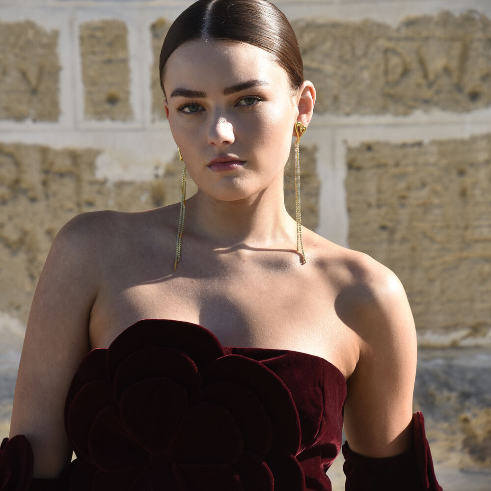 Culturesse Lucian Gold Heart String Earrings