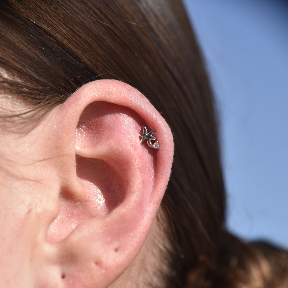 Culturesse Pisces Helix Screw Back Earring (Silver Single Piece)