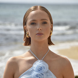 Culturesse Adair Chunky C Hoop Earrings (Gold)