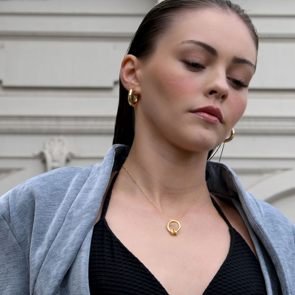 Culturesse Abella Classic C Hoop Earrings (Gold)