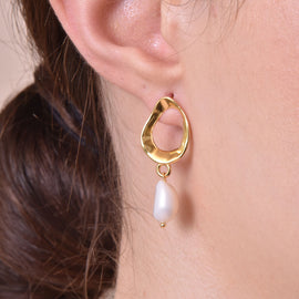 Culturesse Zuri Gold Vermeil Pearl Drop Earrings