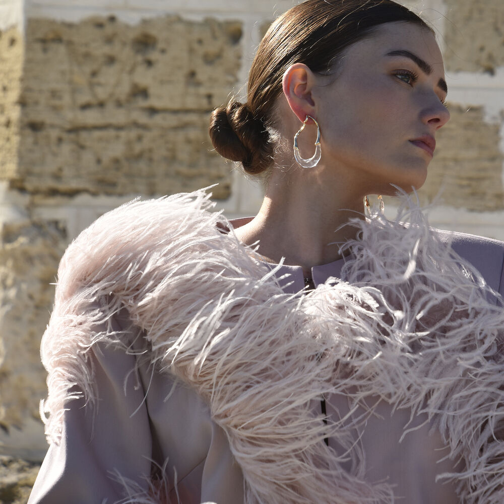 Culturesse Vanora Two Tone Fluid Loop Earrings