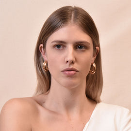 Culturesse Jaclin Curved Line Earrings