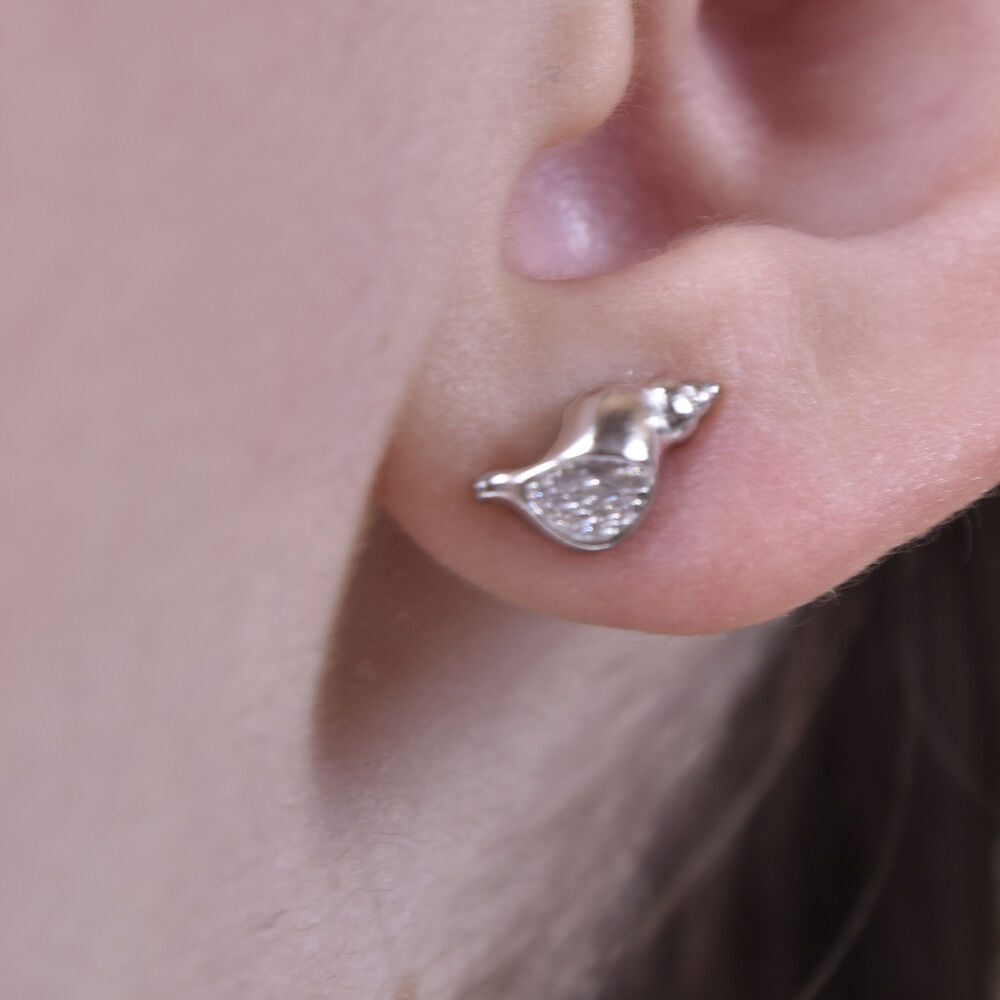 Culturesse Beach Hunt Mismatching Stud Earrings